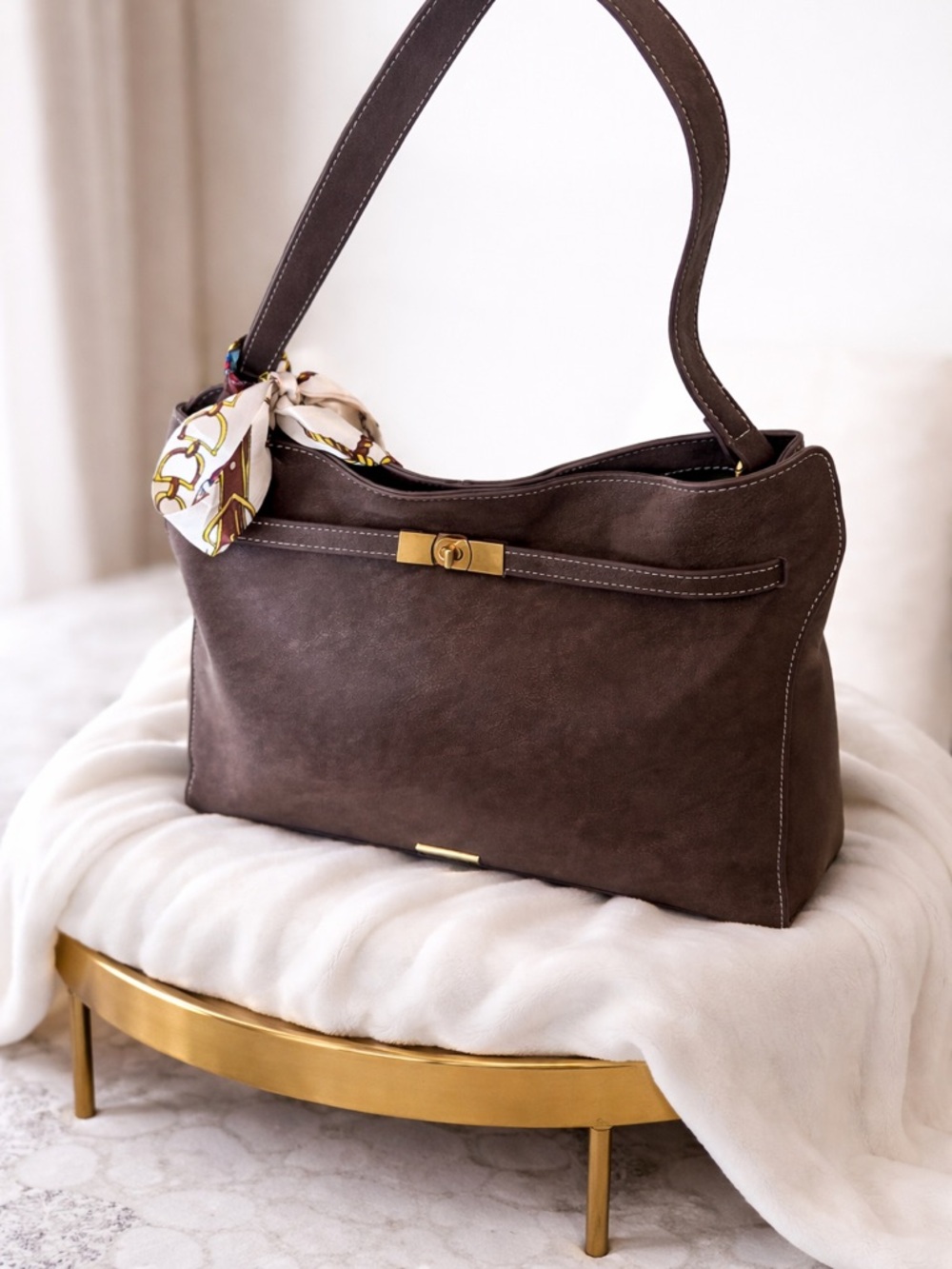 NWOT . Classic Brown Shoulder Bag with Gold Hardware. Leathery Suede - Picture 2 of 6